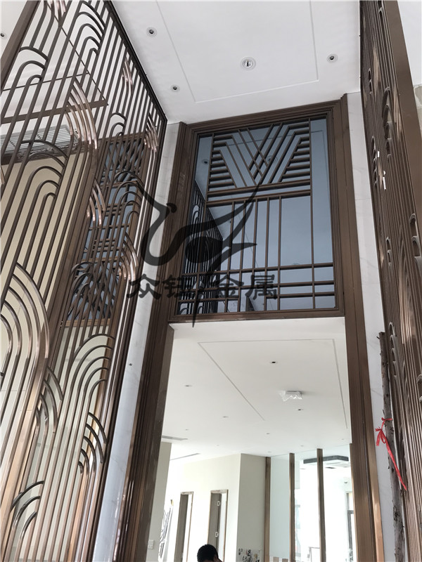 佛山市眾鈺金屬制品 全國(guó)酒店大堂不銹鋼屏風(fēng)格柵與鋁合金板批量定制專(zhuān)家